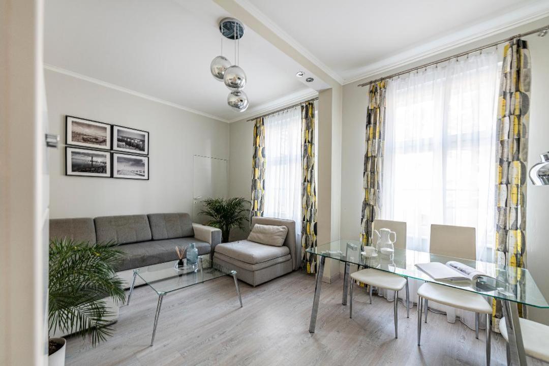 Beach Apartment I Plazowy Happy Hours Sopot Buitenkant foto